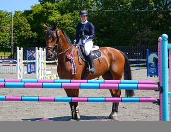 Katie Otter cruises to victory in the NAF Five Star Summer Bronze League Qualifier at Codham Park 